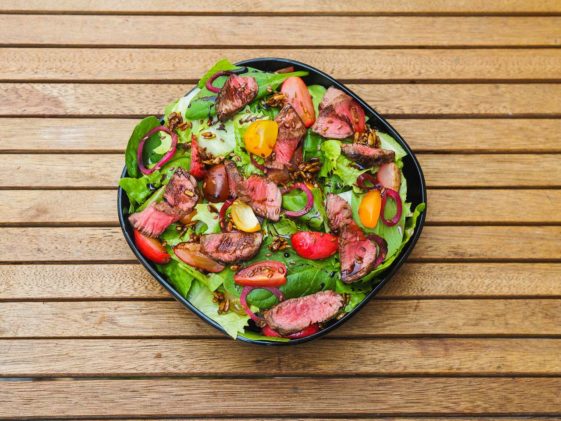 Salat Eisen Boost mit Rind